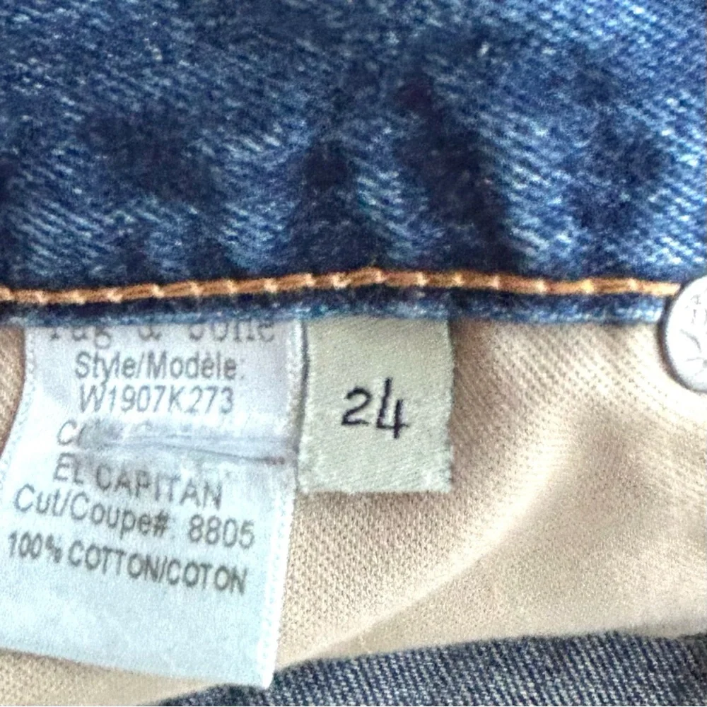 🌸NWT Rag & Bone Jean Shorts. Blue/White w/ Chevron/Diagonal Pattern. Size: 24